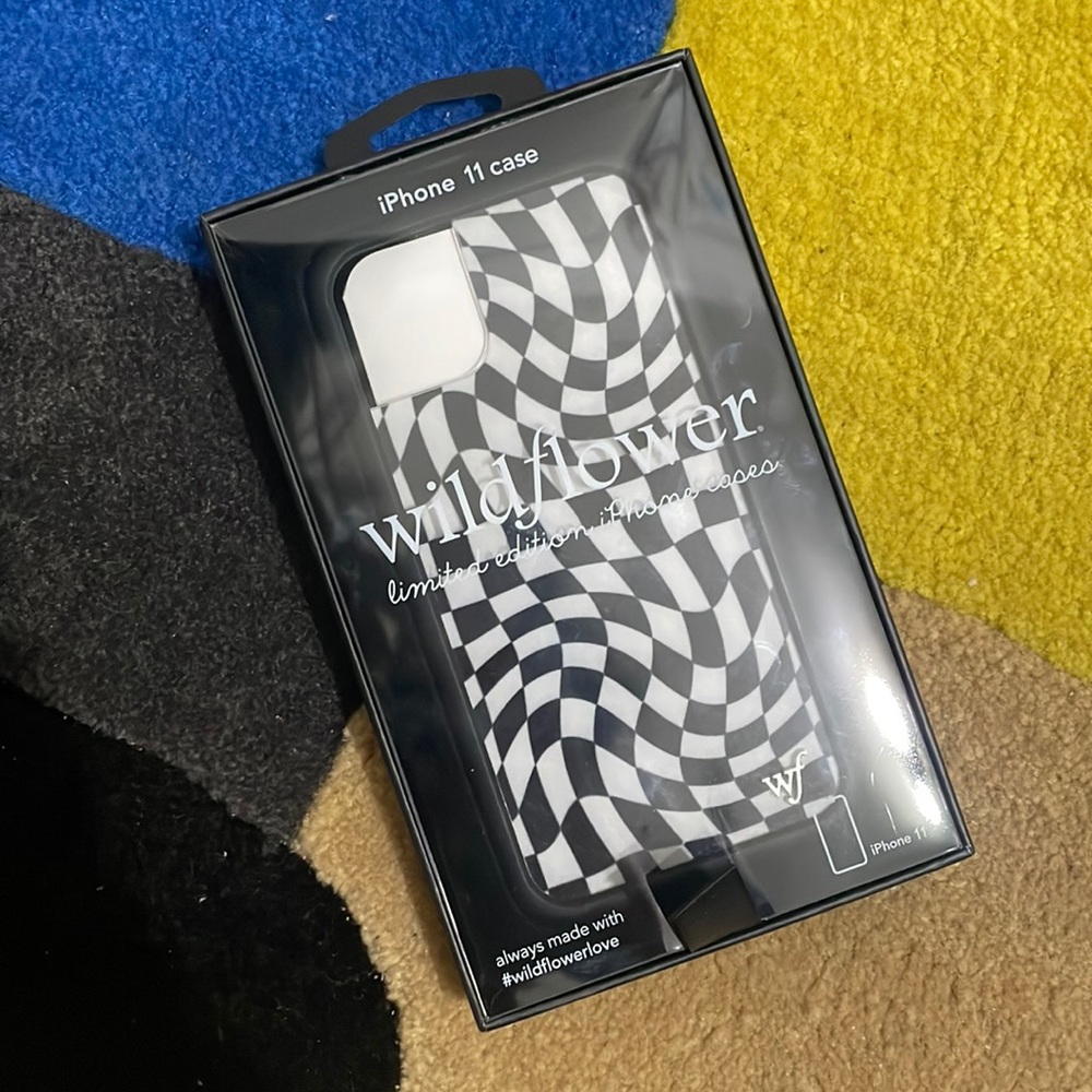 wildflower checkered phone case / iphone 11
